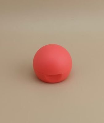 Светло-красная пластиковая гладкая матовая сферическая крышка для косметических флаконов