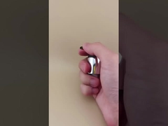 Черный и серебристый кремовый насос K702-1 для косметических флаконов