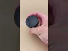 Прозрачная ребристая стеклянная банка для крема с черной завинчивающейся крышкой для женского лосьона