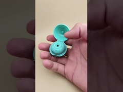 Голубая пластиковая гладкая матовая сферическая крышка для косметических флаконов