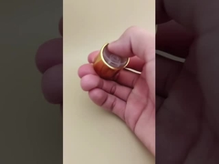 Желтый алюминиево-пластиковый круглый гладкий колпачок с прозрачной кнопкой для флаконов для ухода за кожей