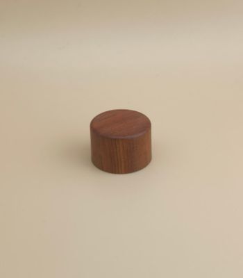 Пластиковая круглая гладкая крышка под дерево для косметических флаконов