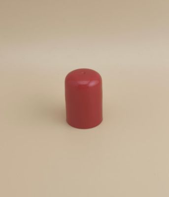 Красная пластиковая крышка для бутылок для ухода за кожей