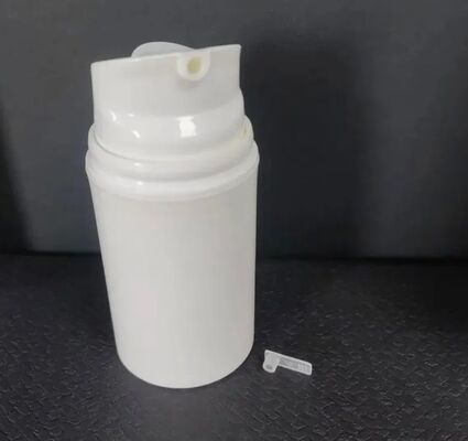 Роскошная тонкая водяная пенообразовательная бутылка с безвоздушным косметическим насосом для ухода за кожей